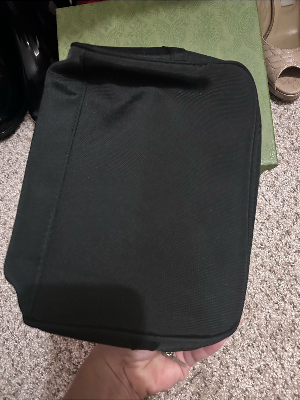 Gucci Black beauty bag with Silver Logo - Picture 2 of 6